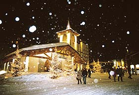 Val Thorens bei Nacht